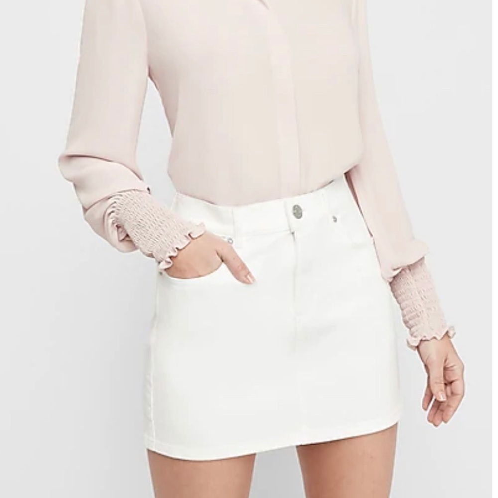 High waisted mini skirt